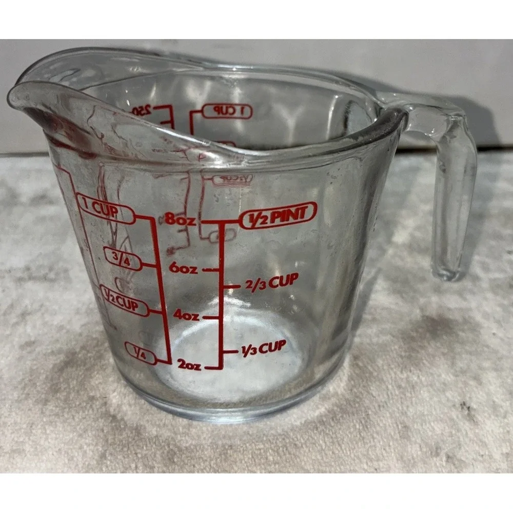 Vintage Anchor Hocking  1 Cup Glass Measuring Cup Clear Red Print 8 oz #696